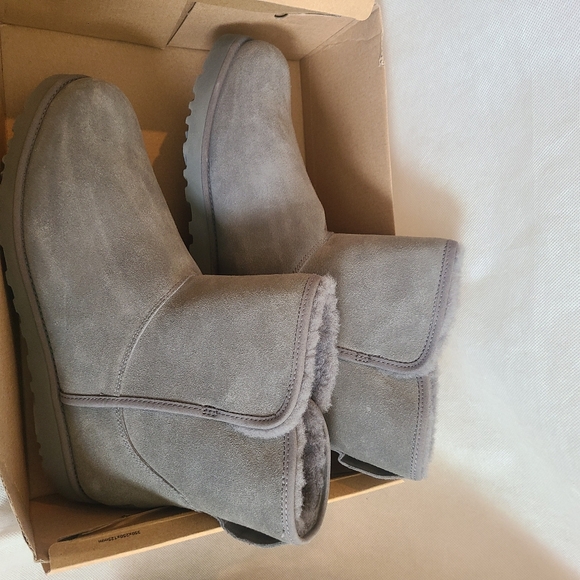 UGG Women's Cory II Genuine shearling Lined Boots in Charcoal Grey Sz 12 - Picture 7 of 11